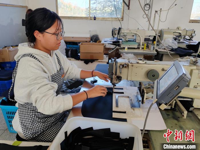 (鄉(xiāng)村行&middot;看振興)江蘇阜寧:精繪&ldquo;戶織圖&rdquo; 織出&ldquo;共富&rdquo;路